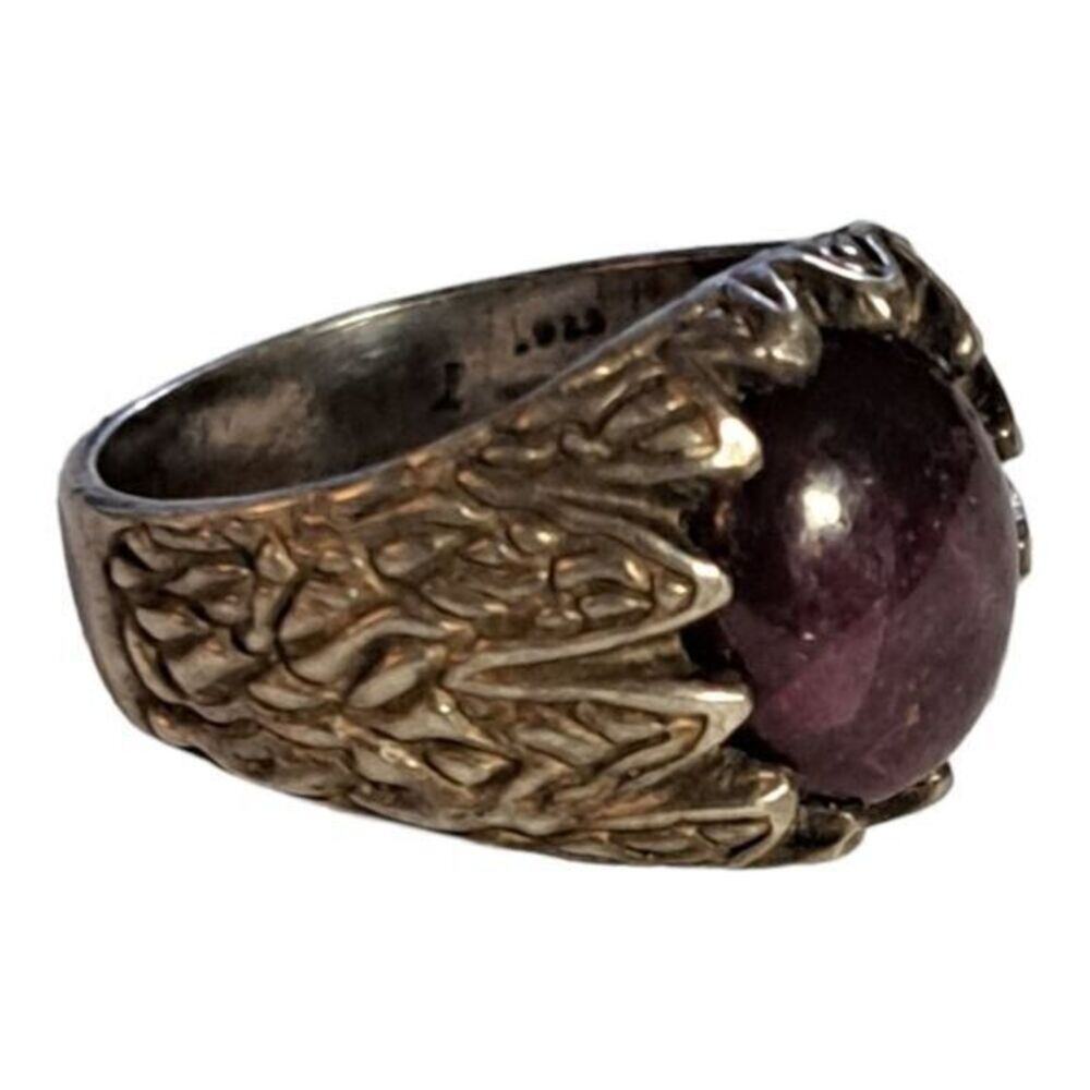 Hand made .925 silver ring with a star ruby‎ 10